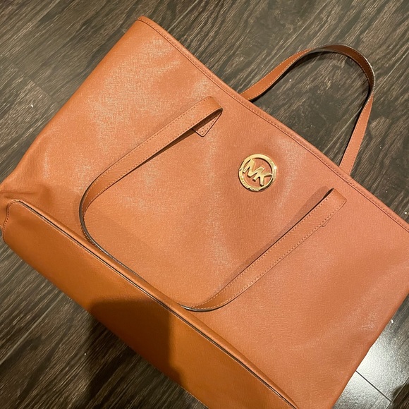 Authentic Michael Kors tote Bag - Picture 2 of 5